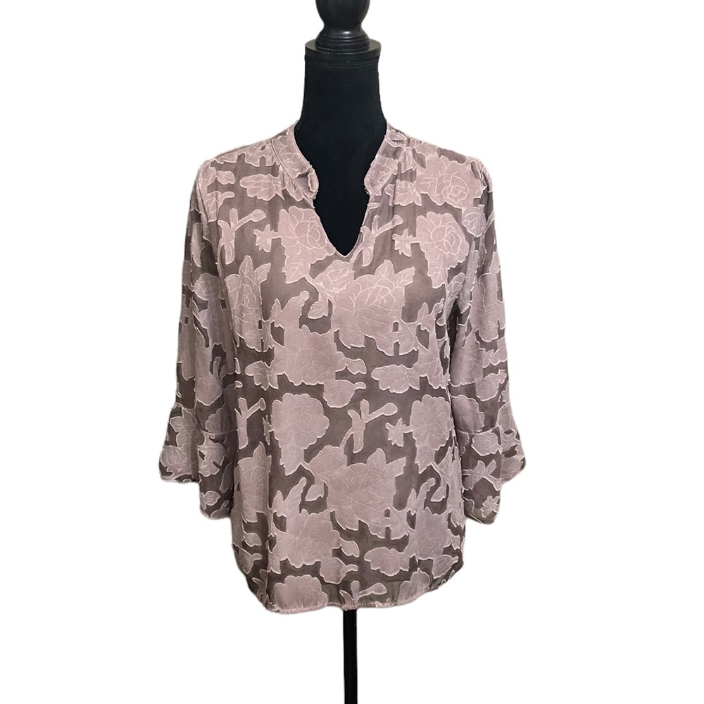Bellambra nude pink textured burnout pattern 3/4 ruffle sleeve blouse top small